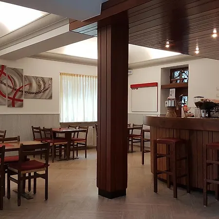 Ξενοδοχείο Osteria Belvedere 2*